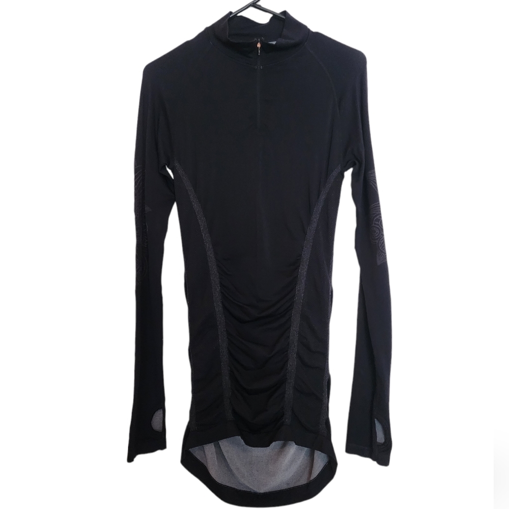 ATHLETIC Essentials black long sleeve thumb hole gray graphic print athletic top